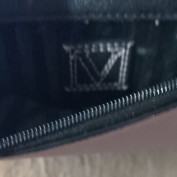 Victoria's Secret Light Pink Quilted Wallet EUC NOW ONLY $30 - Picture 3 of 7